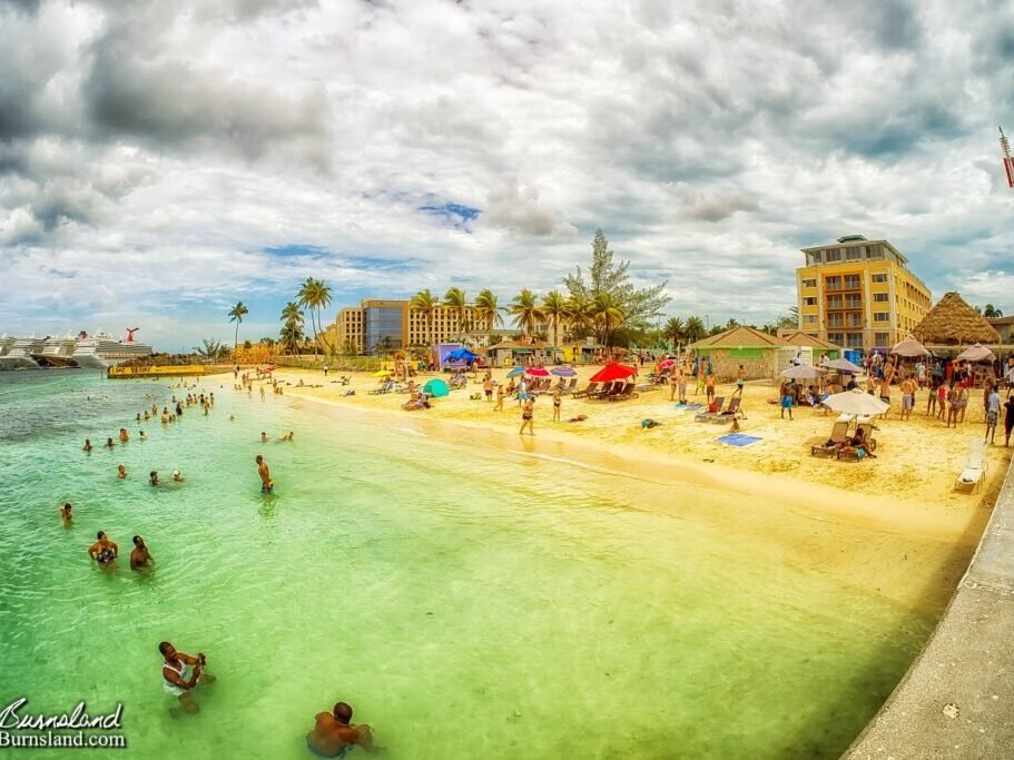Junkanoo-Beach